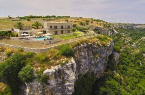 Airbnb, dimore storiche in affitto nel ragusano: fino a 727 euro a notte