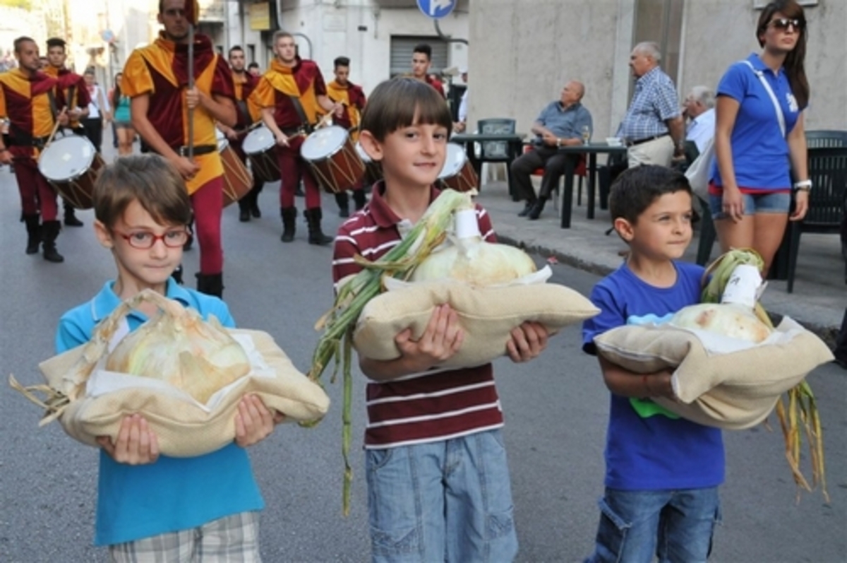 Giarratana, tre giorni di Sagra della Cipolla: dal 12 al 14 agosto