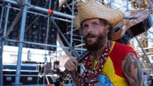 Jova Beach Party: lavoro nero, ambiente deturpato, Covid e Tg1
