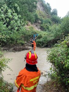 5 ragazzi salvati dalla Protezione civile in contrada Canalazzo