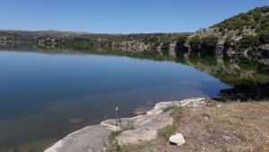 Dighe colme, campi a secco: la chimera della desalinizzazione del mare