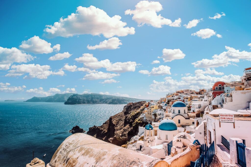 Vacanze a Santorini: 6 trucchi per risparmiare