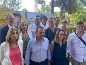 Elezioni: presentata a Palermo lista De Luca Sindaco di Sicilia