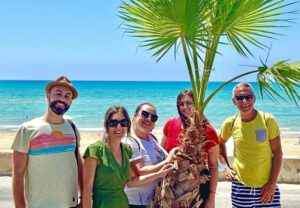 M5s:20 palme a Marina Acate con taglio stipendi deputati Ars