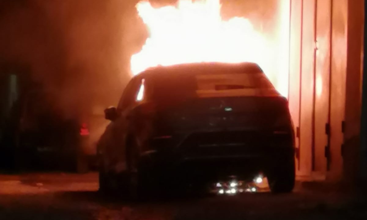 Incendiata auto a imprenditore di Giarratana