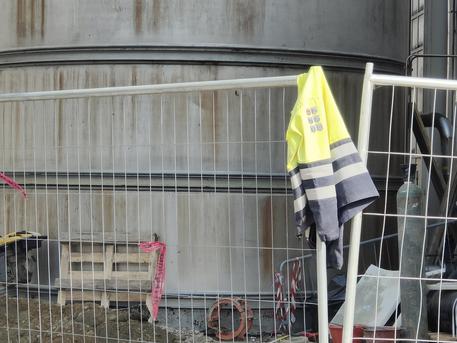 Operaio muore schiacciato da una piastra di cinque tonnellate