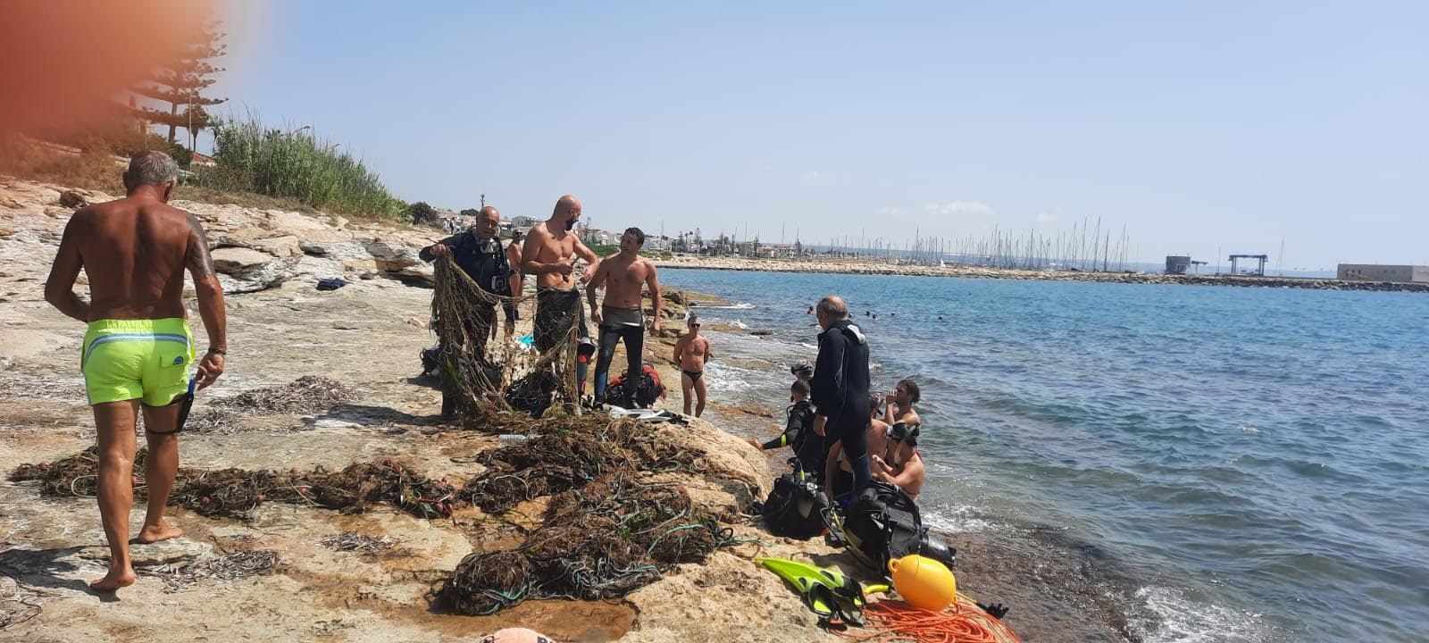Le reti da pesca perse da un peschereccio a Marina di Ragusa