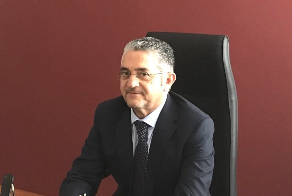 Asp di Ragusa, Elia chiede la profezia: sono ancora in carica?