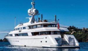 In vendita lo yacht dell’ultima vacanza di Lady Diana e Dodi al-Fayed