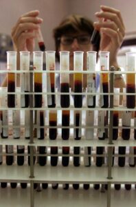 Ue annuncia 715 mln per Fondo globale malattie infettive