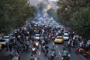 Iran: 739 i manifestanti arrestati, Raisi vuole pugno di ferro