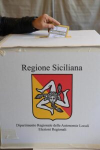 Regionali: in Sicilia alle 12 affluenza al 12,54%,in aumento