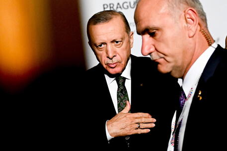 Erdogan, diritti Lgbt sono una degenerazione