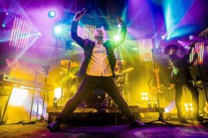 Simple Minds, dal Covid un inno alla gioia