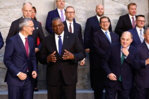 Austin, alleati vadano oltre il 2% per spese in difesa
