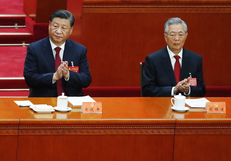 Cina: Xi arriva nella Grande sala popolo, al via Congresso