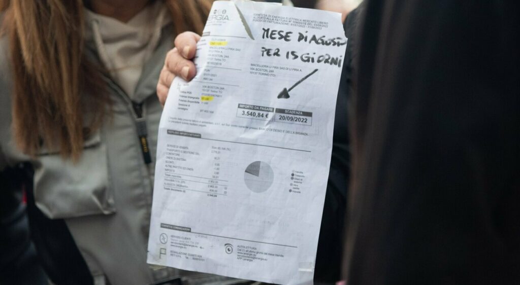 Bollette gonfiate, Antitrust indaga 29 societ&agrave; per modifiche ai prezzi