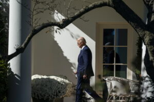 Biden, l'aggressione contro Paul Pelosi Ã¨ ignobile