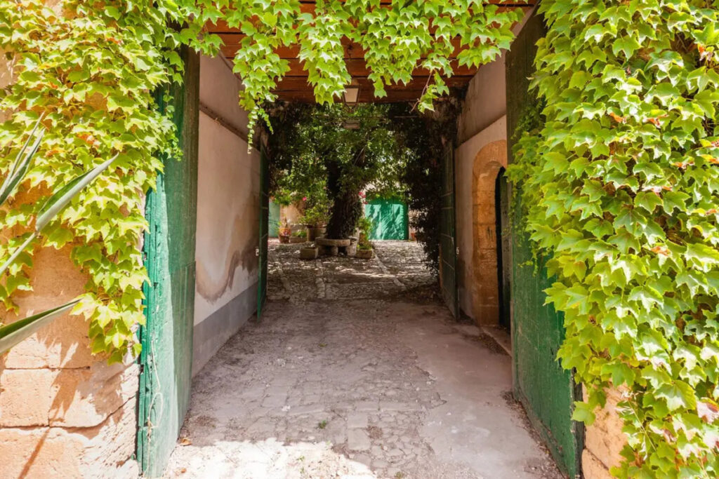 Vendesi case nobiliari con chiese e musei privati nel ragusano FOTO