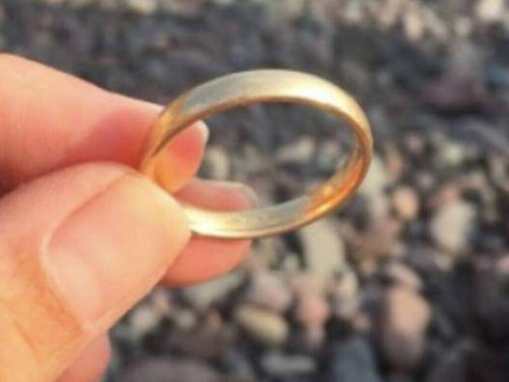 Ho perso la fede nuziale a Marina di Ragusa