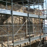 Ruba un ponteggio edile da un cantiere di Ragusa, preso