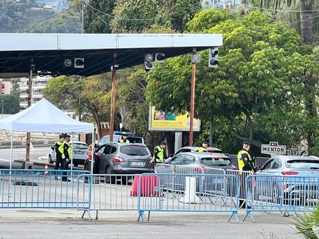 Migranti: a Ventimiglia controlli francesi a tappeto