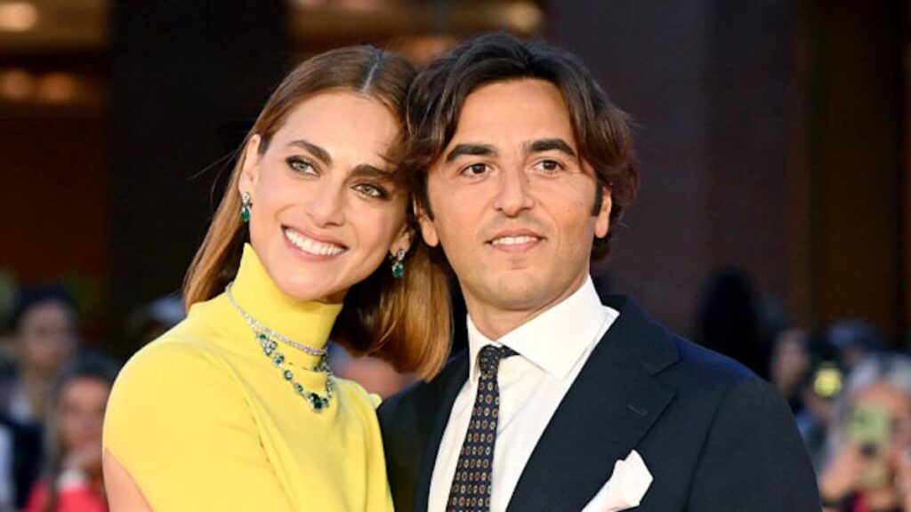 Miriam Leone e il suo primo anniversario di matrimonio a Verissimo