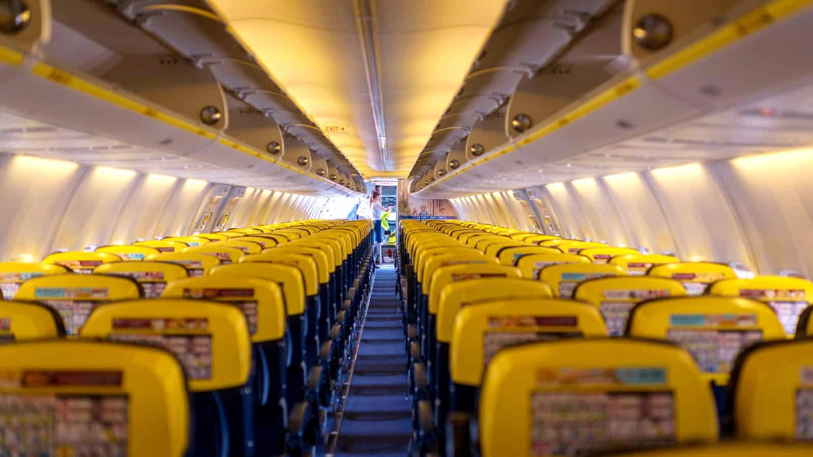 Odore di bruciato, il volo Comiso-Ryanair torna indietro