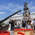 Odessa smantella il monumento a Caterina II di Russia
