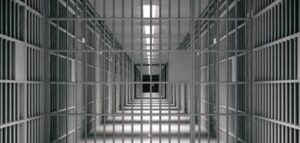 Comiso, evade dai domiciliari, finisce in carcere
