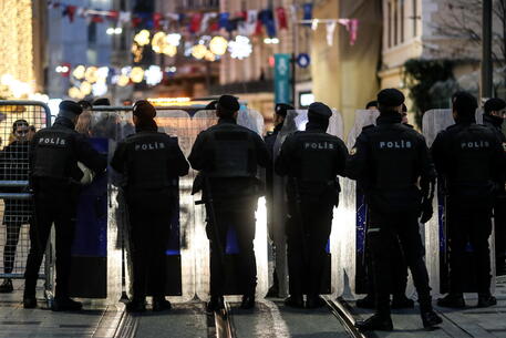 Italiana arrestata a Istanbul durante manifestazione, ‘sta bene’