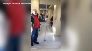 Il Capotreno va in pensione e si commuove