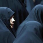 Iran: deputato, blocco dei conti bancari a donne senza velo
