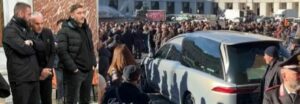 Funerali Mihajlovic, 2mila tifosi per l'ultimo saluto