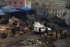 Cina: 18 minatori intrappolati sottoterra nello Xinjiang