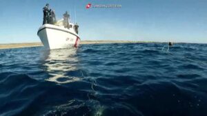 Due morti in naufragio al largo di Lampedusa, anche un neonato