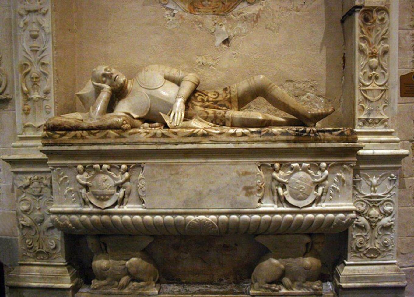 Il lungo viaggio del sarcofago marmoreo di Baldassarre II barone di Comiso