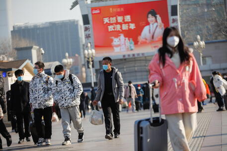Cina, in un mese 60 mila decessi a causa del Covid