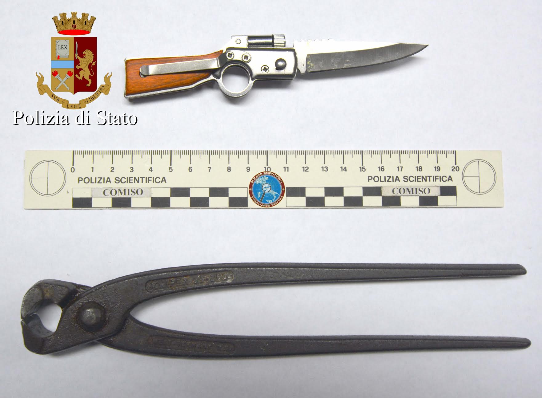 I giovani ladri di auto di Comiso, e gli arnesi per lo scasso