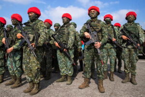 Taiwan, rilevati 34 aerei e 9 navi militari cinesi