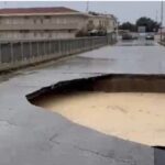 Crolla il ponte di Punta Braccetto