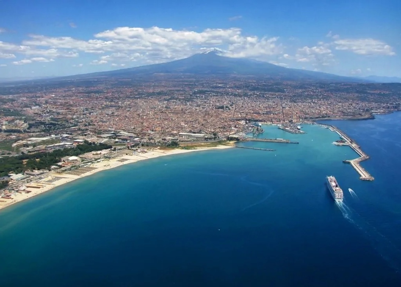 Sicilia orientale, torna il sole, si contano i danni, ci si lecca le ferite