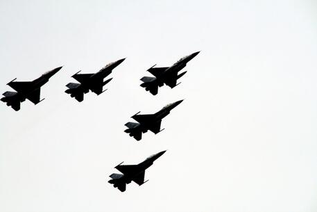 Cina sanziona Lockheed e Raytheon per vendita armi a Taiwan