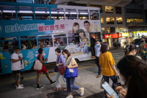 Covid: Hong Kong, stop obbligo mascherine dopo quasi 3 anni