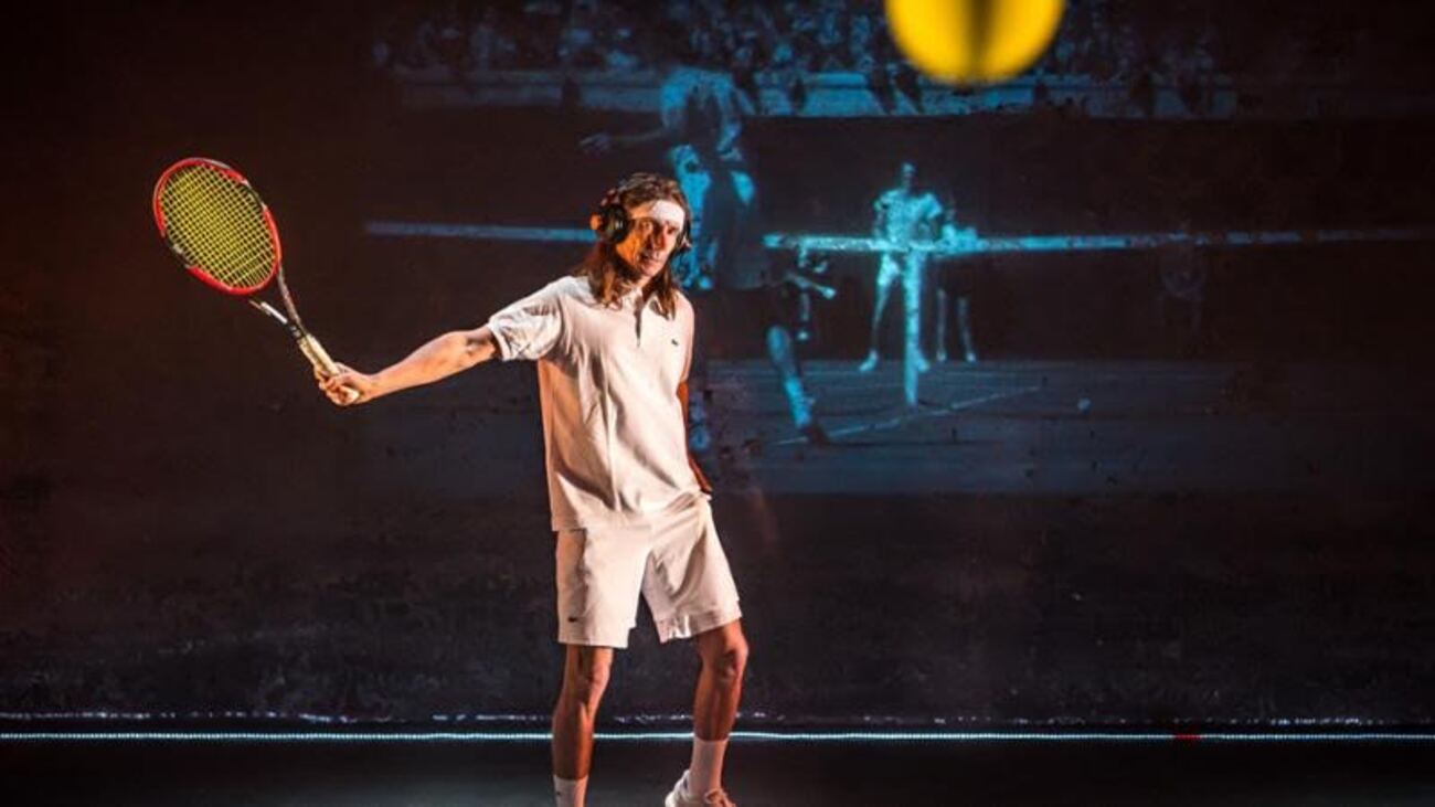 C’è il tennis a teatro a Comiso
