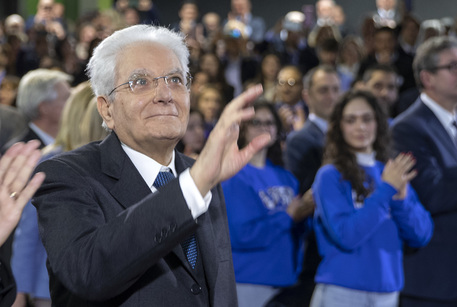 Mattarella, l'Iran è un regime che soffoca i propri figli
