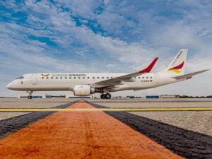 Aereo pesa troppo, 6 volontari rimangono a terra: «250 euro se scendete»