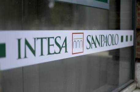 Intesa: verso addio agli assegni, prime comunicazioni ai clienti