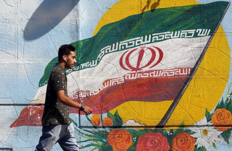 Iran: 3 giorni di proteste, autorità  chiudono prima scuole