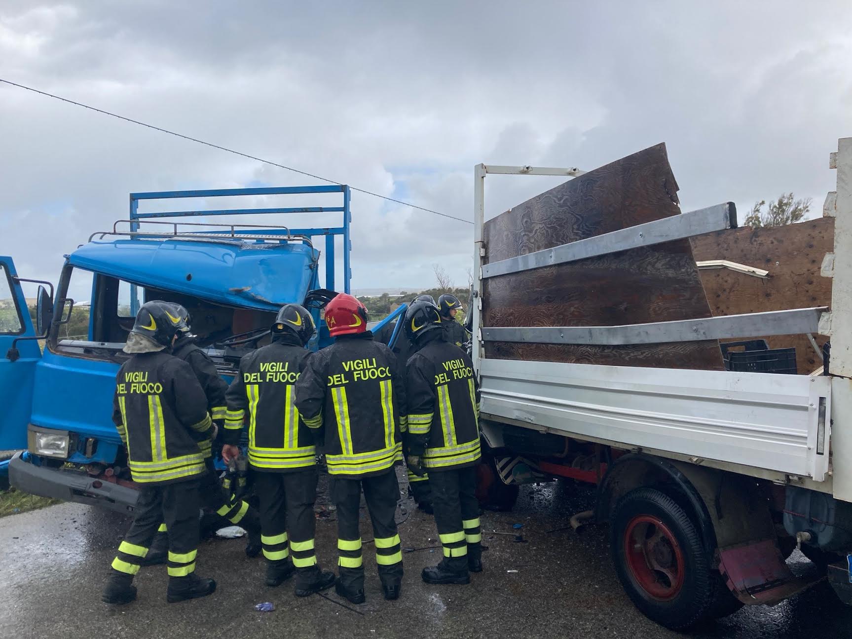 Scontro fra due camion a Santa Croce, ferito elisoccorso. VD
